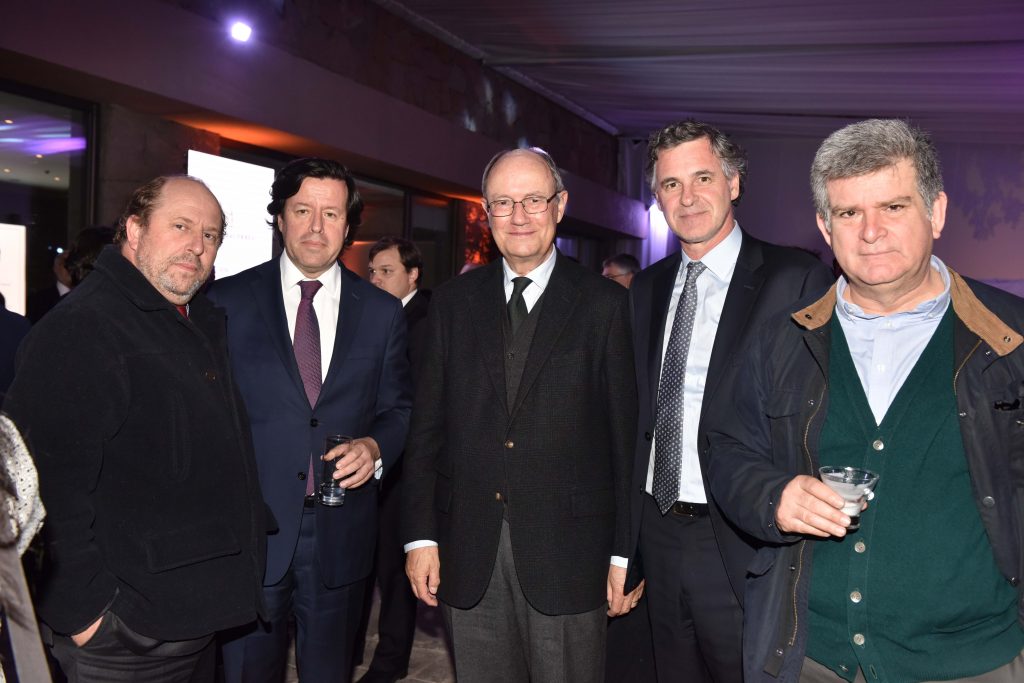 CAM Santiago realiza Primer Encuentro Nacional de Arbitraje homenajeando a Patricio Aylwin por su obra "El Juicio Arbitral"