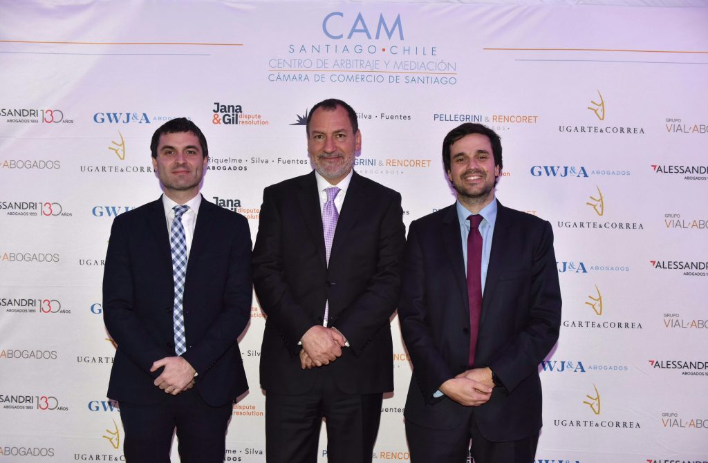 CAM Santiago realiza Primer Encuentro Nacional de Arbitraje homenajeando a Patricio Aylwin por su obra "El Juicio Arbitral"