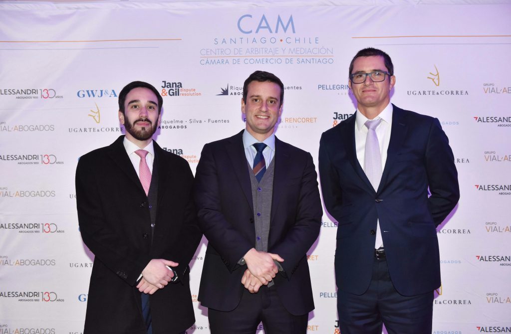 CAM Santiago realiza Primer Encuentro Nacional de Arbitraje homenajeando a Patricio Aylwin por su obra "El Juicio Arbitral"