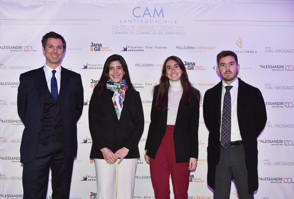 CAM Santiago realiza Primer Encuentro Nacional de Arbitraje homenajeando a Patricio Aylwin por su obra "El Juicio Arbitral"