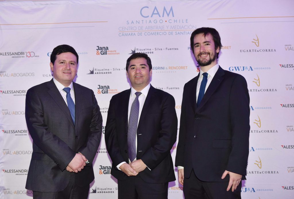 CAM Santiago realiza Primer Encuentro Nacional de Arbitraje homenajeando a Patricio Aylwin por su obra "El Juicio Arbitral"
