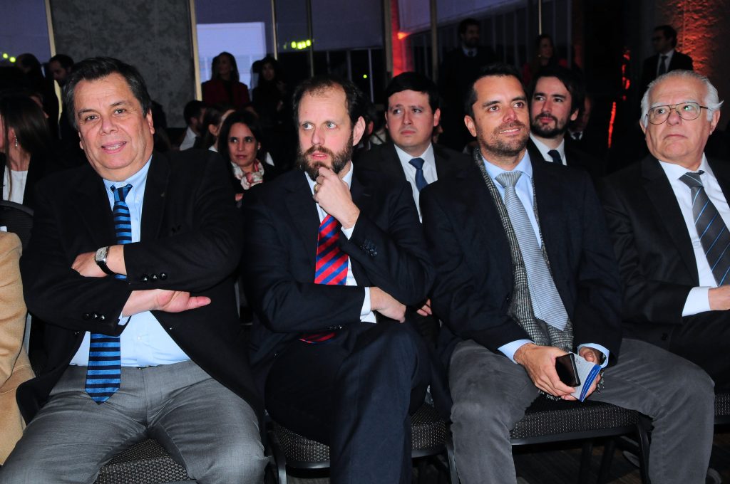 CAM Santiago realiza Primer Encuentro Nacional de Arbitraje homenajeando a Patricio Aylwin por su obra "El Juicio Arbitral"