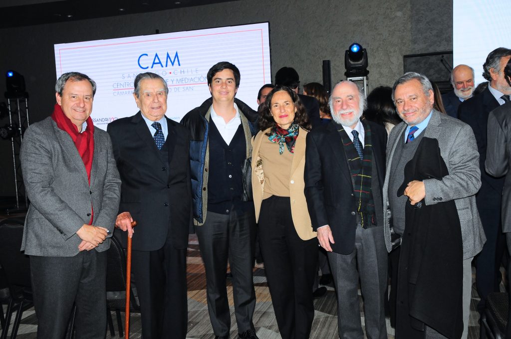 CAM Santiago realiza Primer Encuentro Nacional de Arbitraje homenajeando a Patricio Aylwin por su obra "El Juicio Arbitral"