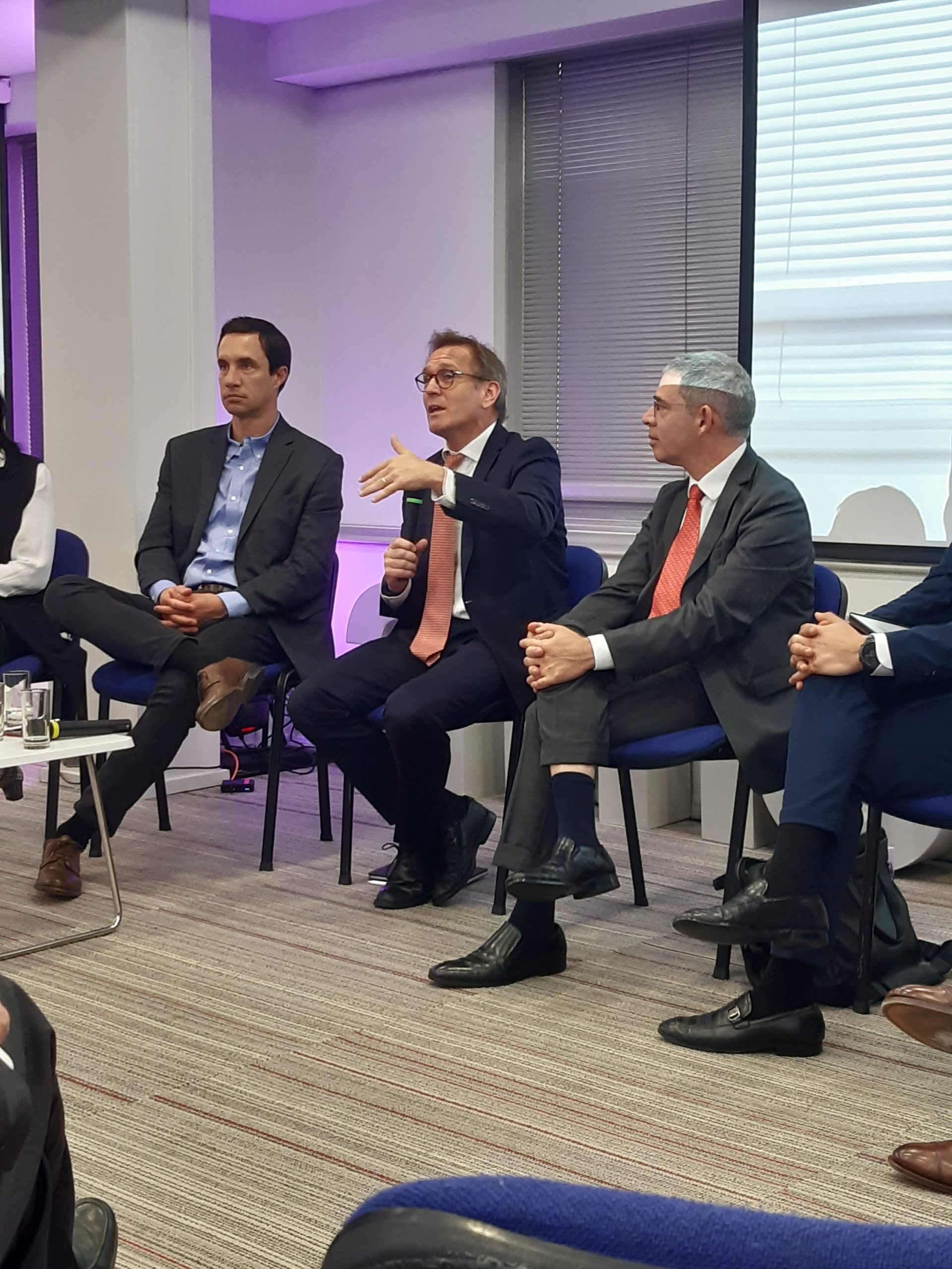 Juan Pablo Schaeffer participa en Conversatorio sobre Descarbonización y Arbitraje