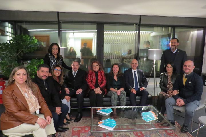 El CAM Santiago recibe visita de delegación del Poder Judicial del Estado de Querétaro