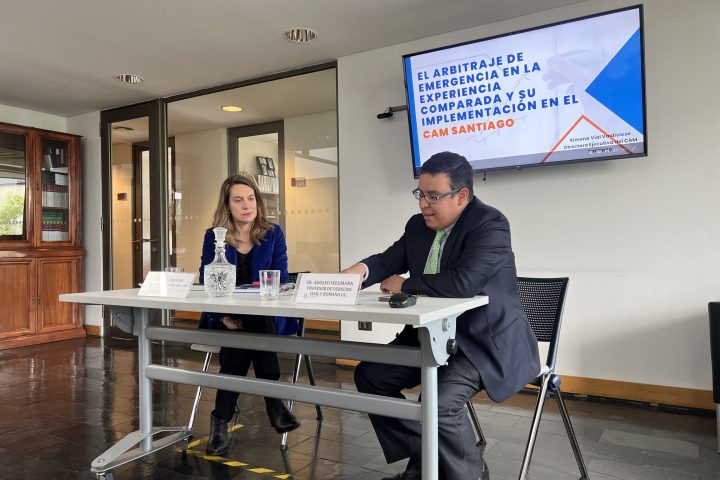 Ximena Vial participó como expositora en el Seminario de Derecho Comparado UC