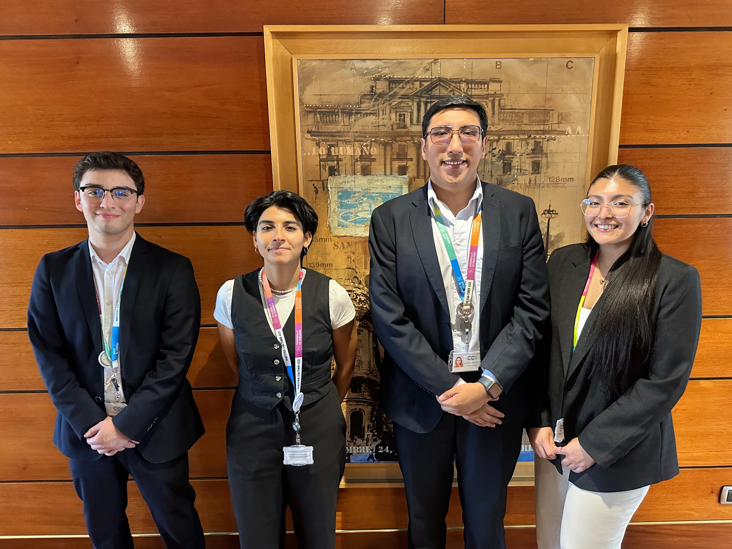 Estudiantes del HCLA y de la UDP realizan pasantías de primavera en el CAM Santiago